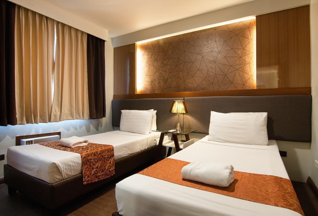 Fernandina 88 Suites Hotel كويزون سيتي المظهر الخارجي الصورة