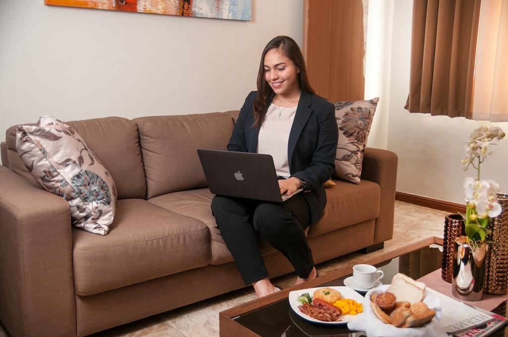 Fernandina 88 Suites Hotel كويزون سيتي المظهر الخارجي الصورة