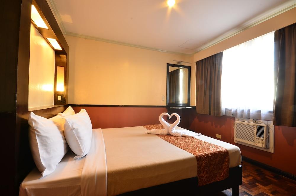 Fernandina 88 Suites Hotel كويزون سيتي المظهر الخارجي الصورة