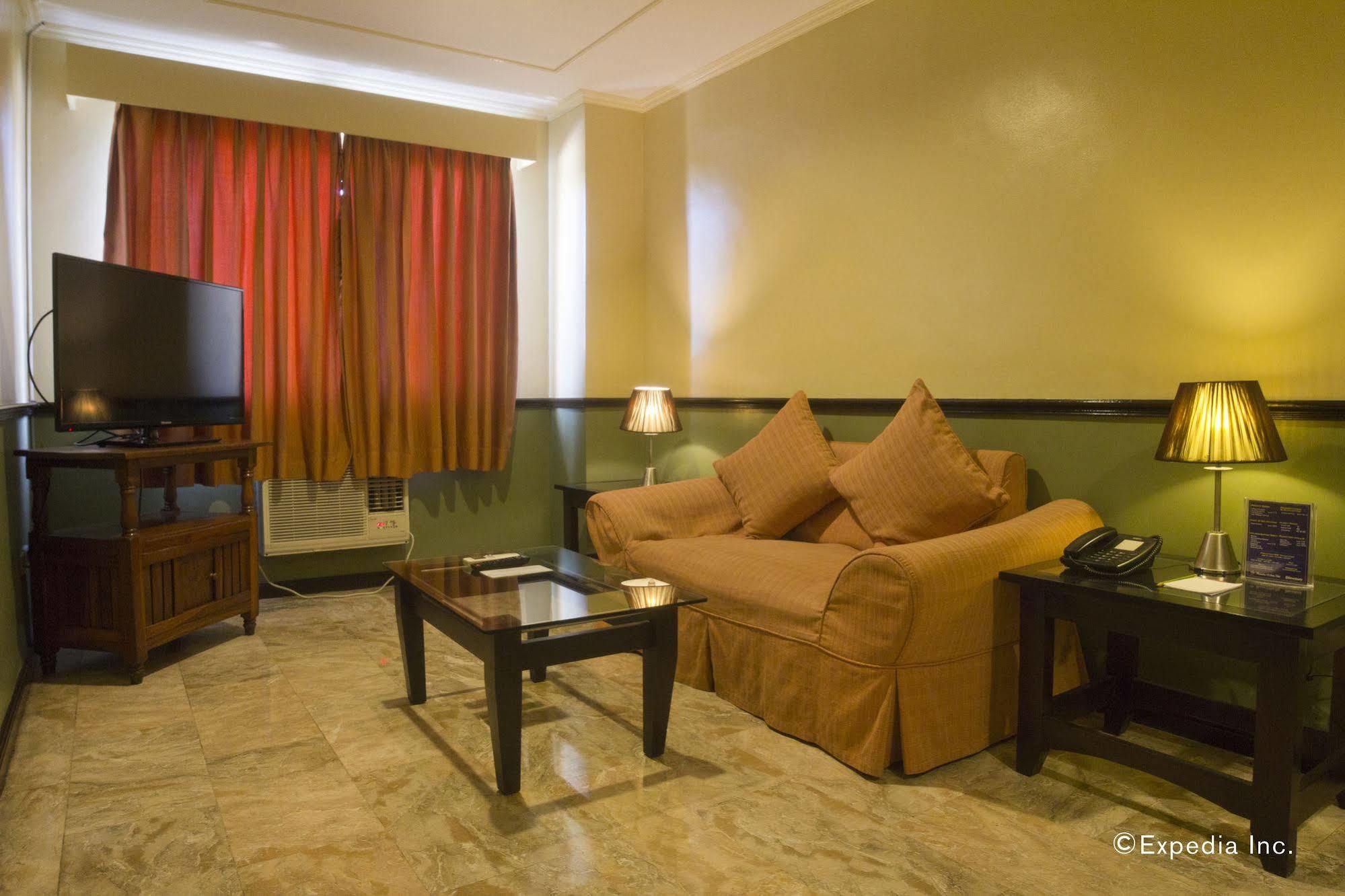 Fernandina 88 Suites Hotel كويزون سيتي المظهر الخارجي الصورة