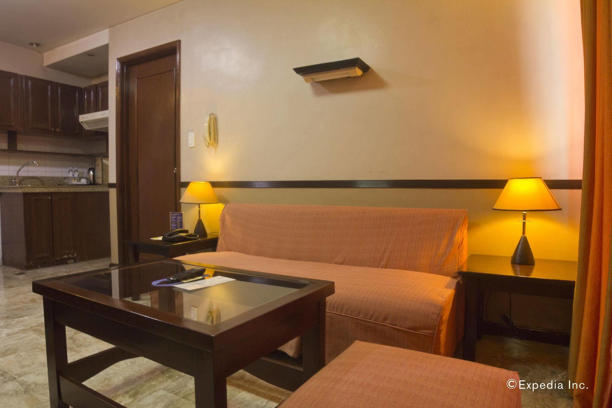Fernandina 88 Suites Hotel كويزون سيتي المظهر الخارجي الصورة