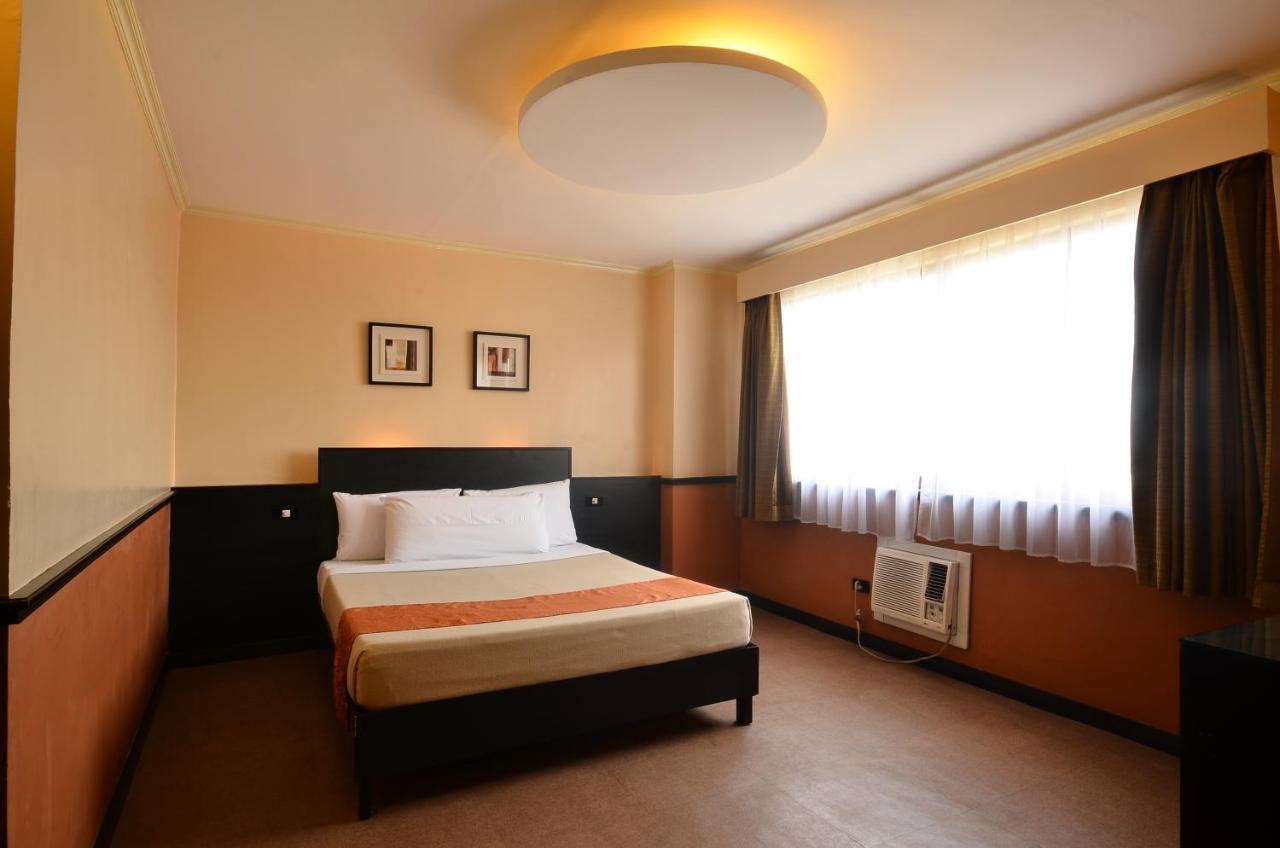 Fernandina 88 Suites Hotel كويزون سيتي المظهر الخارجي الصورة